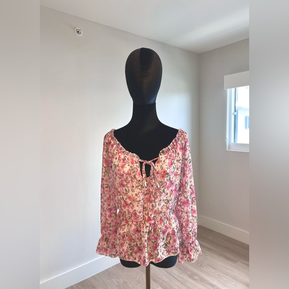 PINK&CREAM FLORAL tshirt - camisole 🌸 - elastic fabric - size M- new
